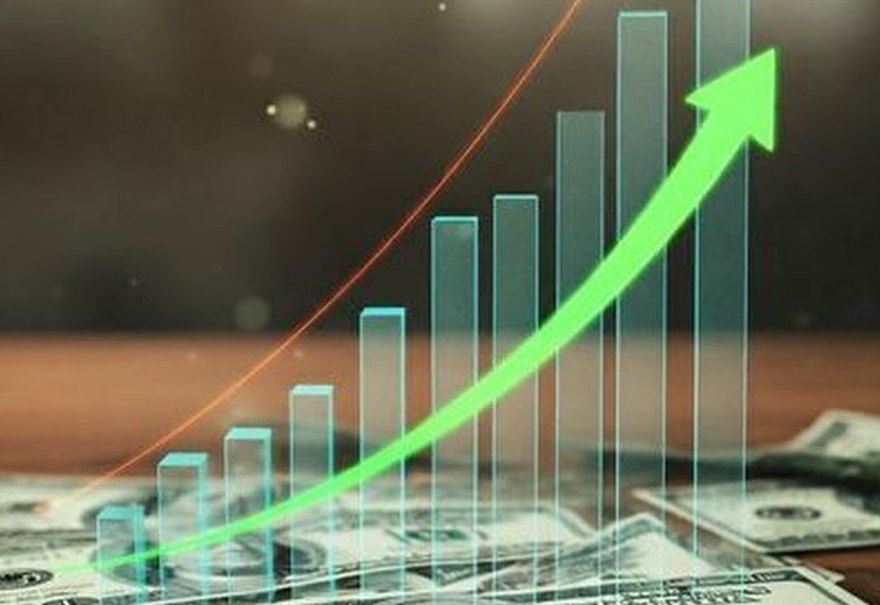Cash and a rising chart — all Lending Buddy loans